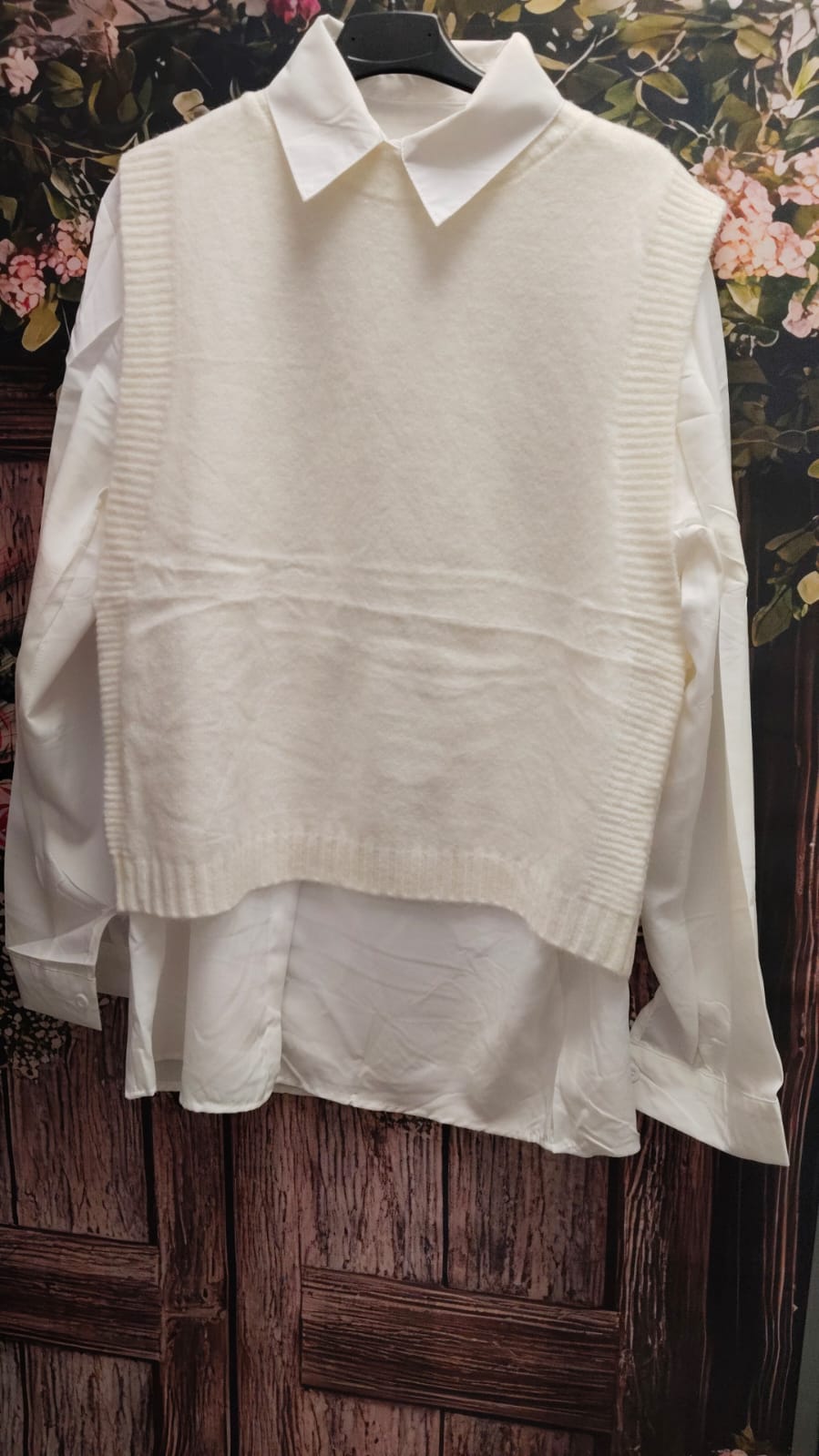 CONJUNTO DE CHALECO Y CAMISA