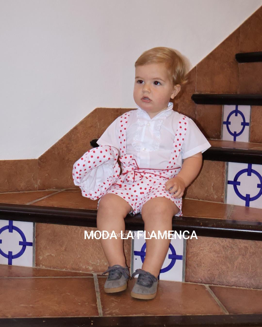 TRAJES CORTOS DE NIÑO