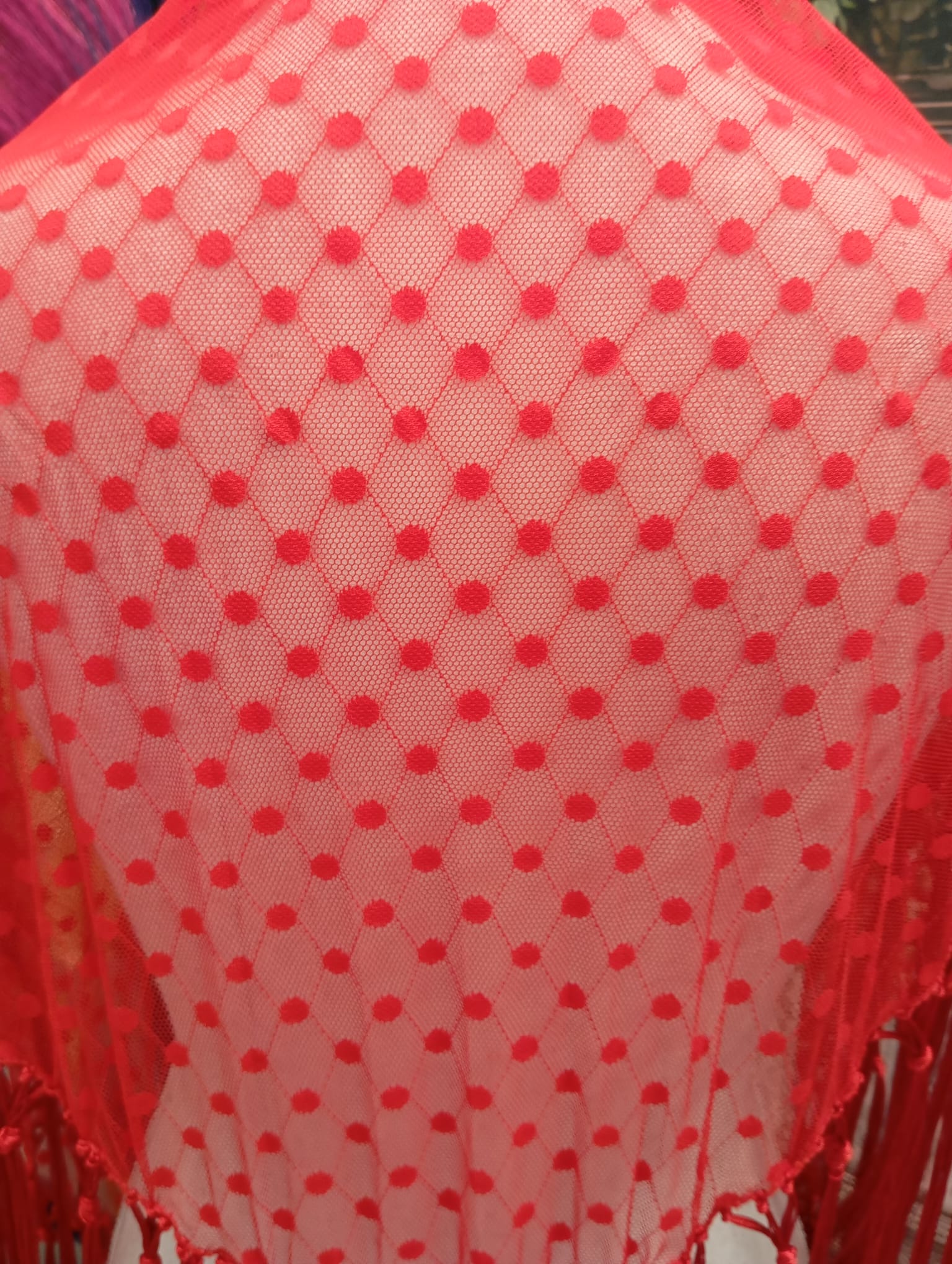 MANTON PLUMETI COLOR ROJO GRANDE