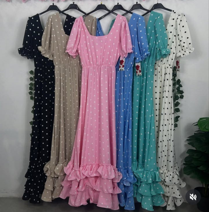 (SIN DEVOLUCION) BATA FLAMENCA LUNARES CUELLO CUADRADO