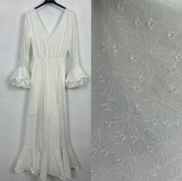 BATA FLAMENCA PERFORADA BLANCA MANGA LARGA