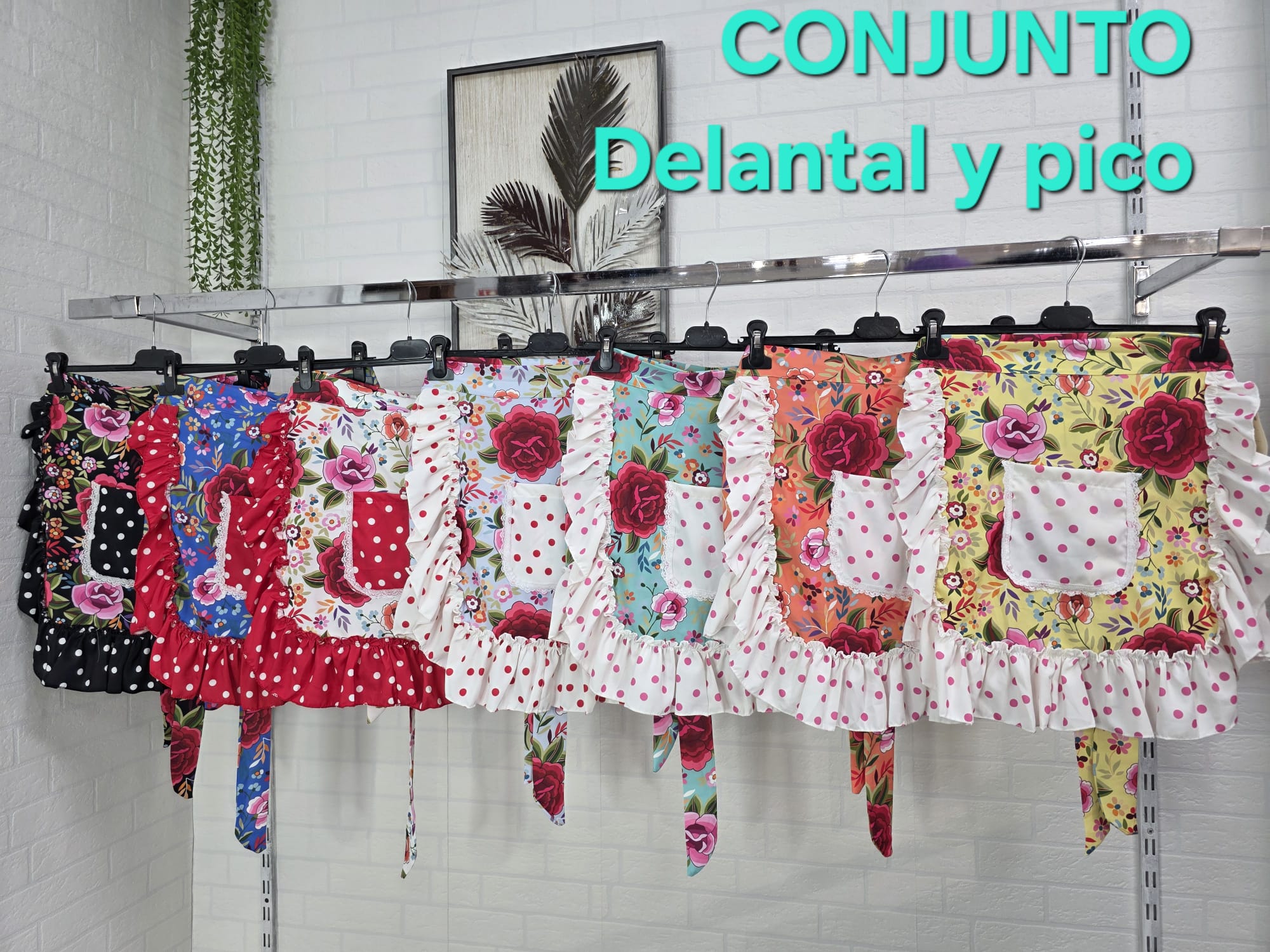 CONJUNTO DE DELANTAL Y PIQUILLO A JUEGO