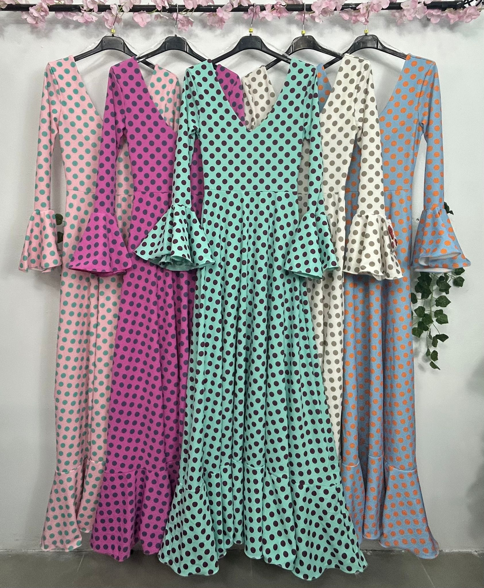 BATAS DE FLAMENCA LUNARES MODELO MARGA