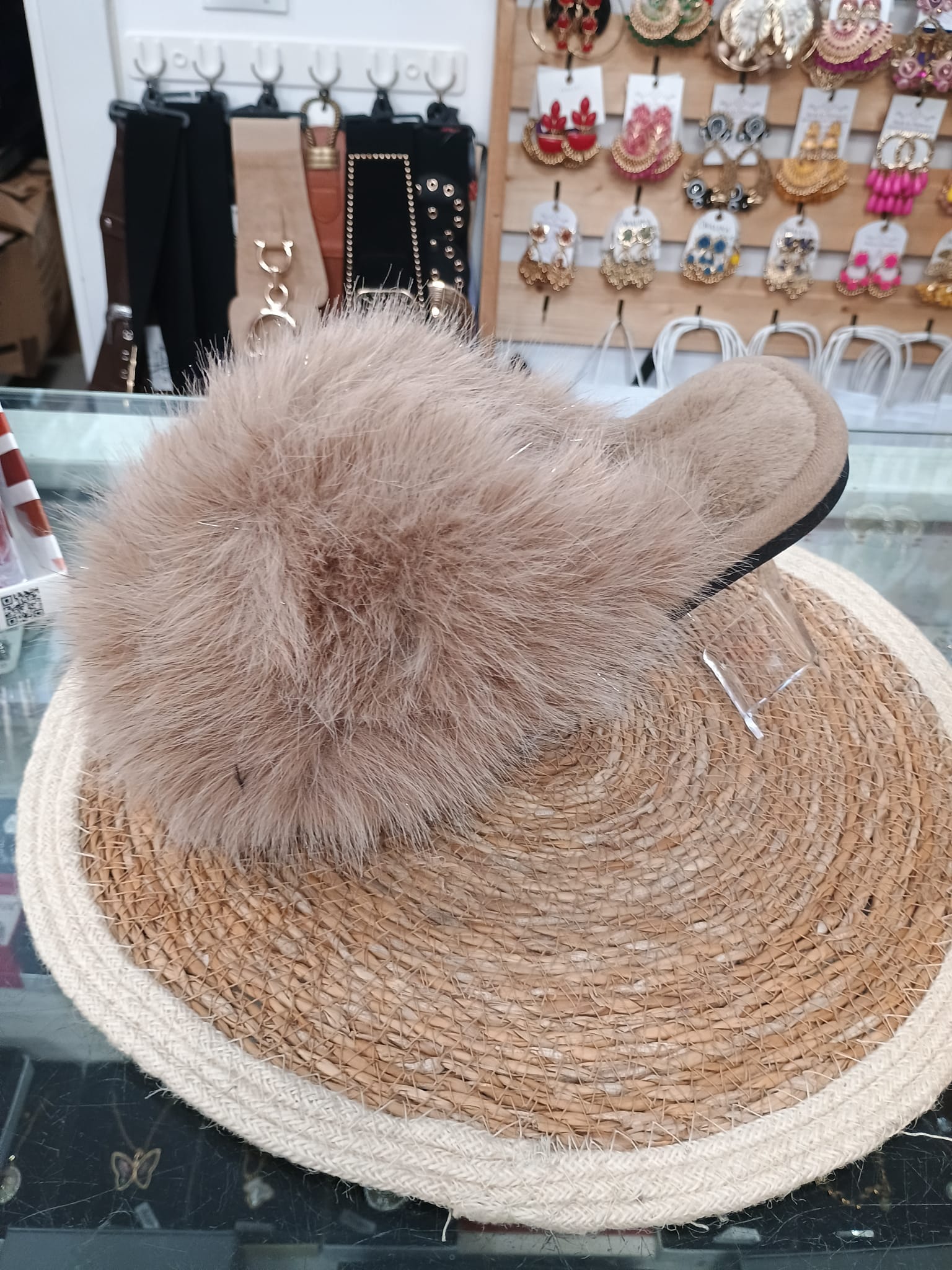 ZAPATILLAS PELOCHOS ROSA Y MARRON