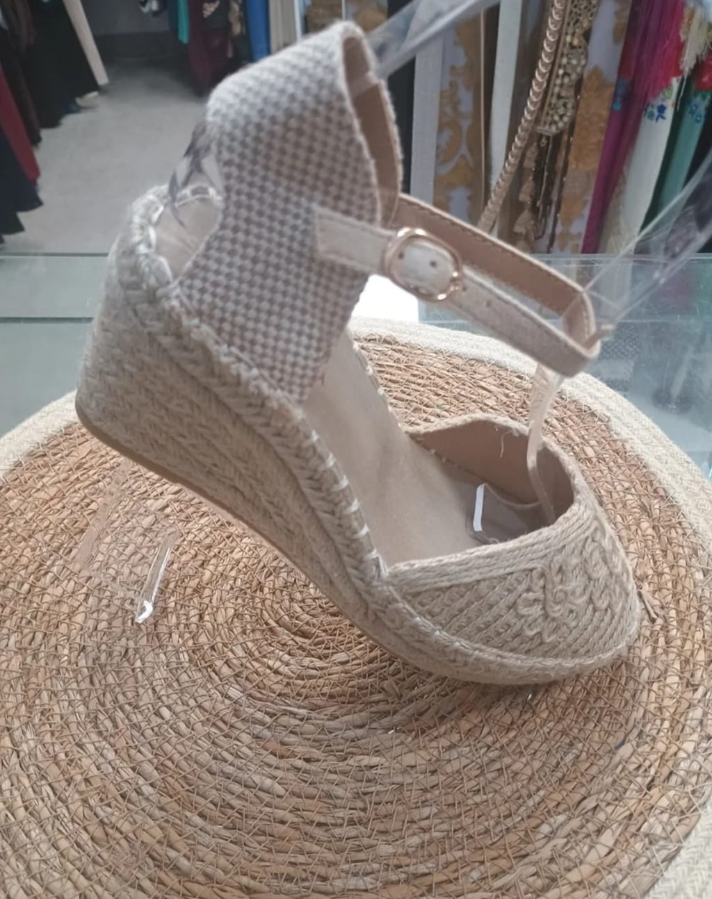 ZAPATILLA DE ESPARTO COLOR BEIGE