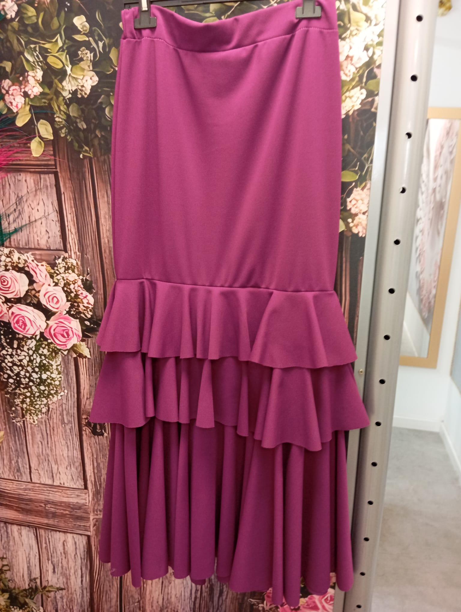 FALDA FLAMENCA CON VOLANTES RECTOS