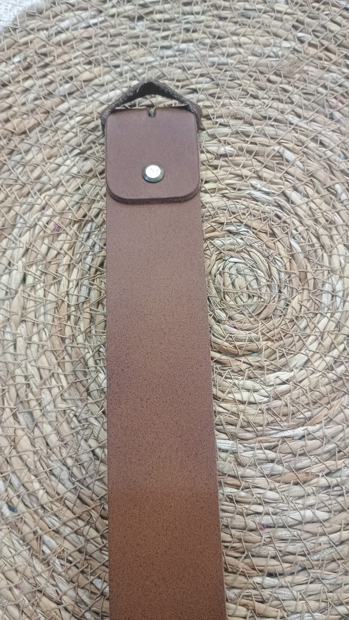 CINTURON TIRA DE PIEL CON TORNILLO EN VARIOS COLORES