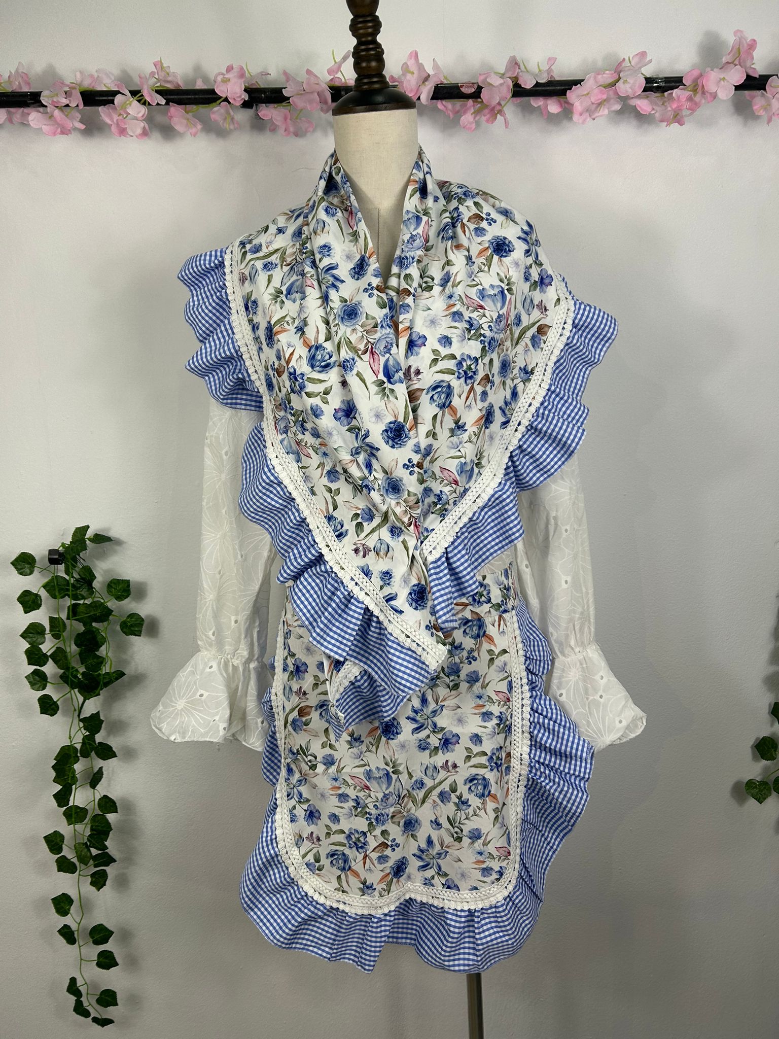 CONJUNTO DE PIQUILLO Y DELANTAL