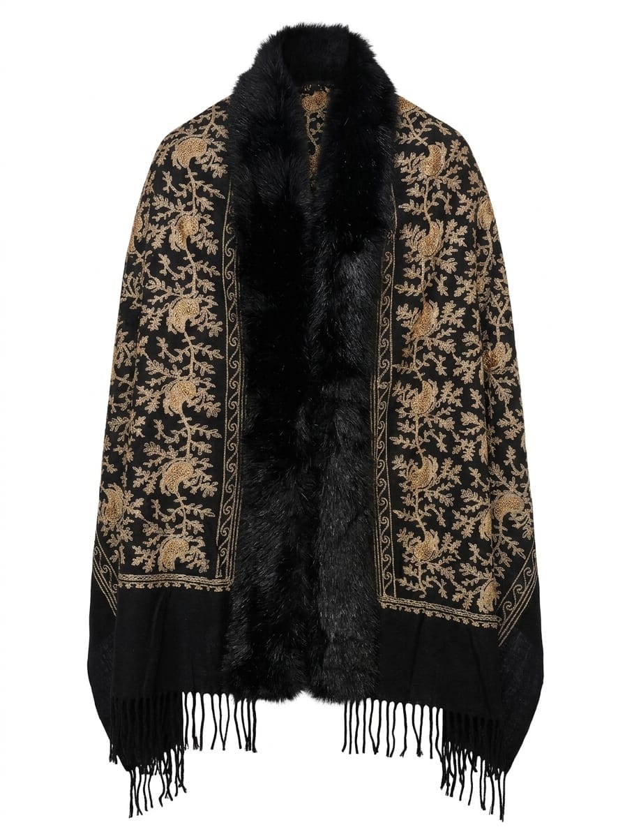 CAPA BORDADA CON CUELLO DE PELO