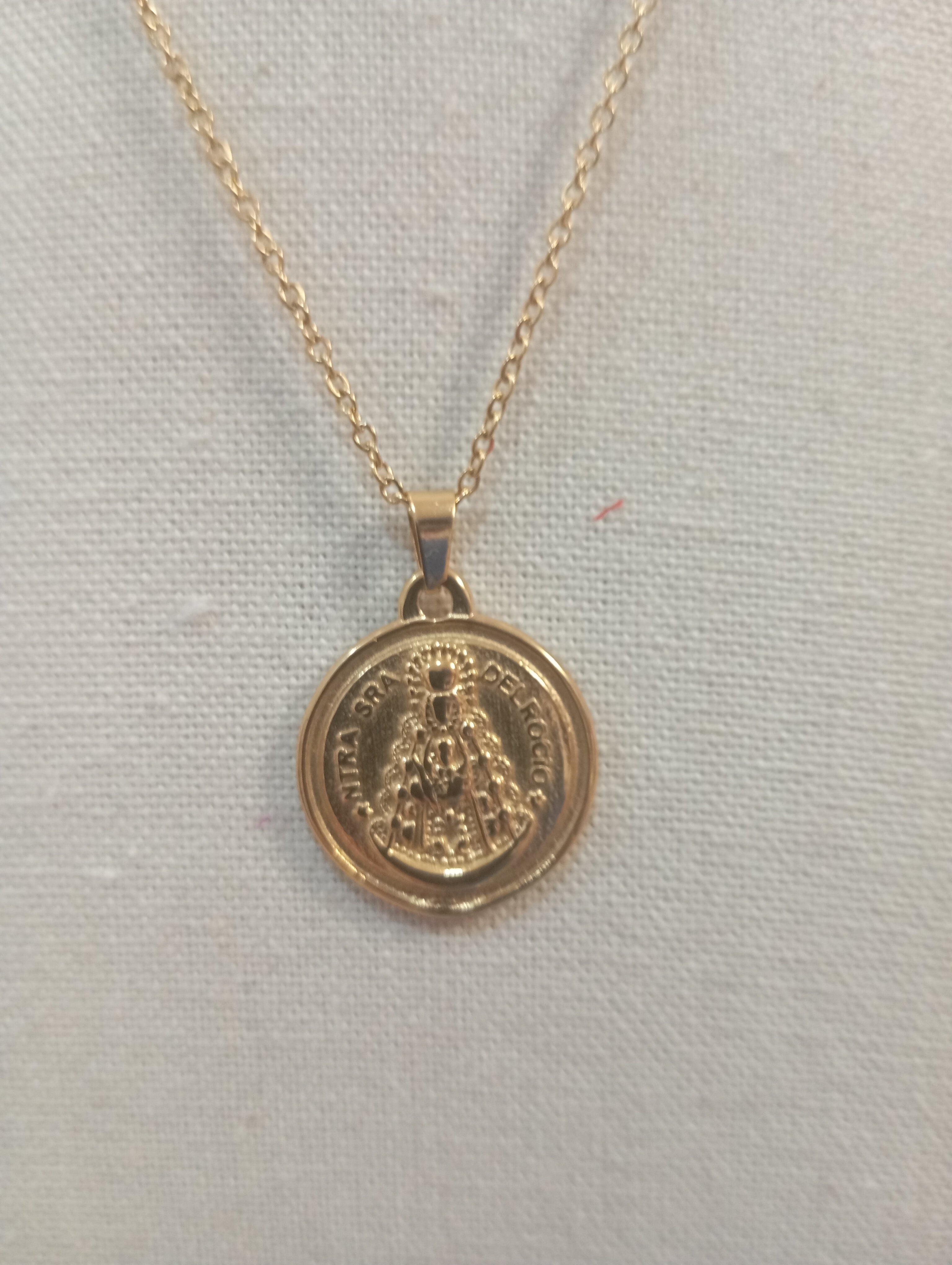 MEDALLA VIRGEN DEL ROCIO CON CADENA EN ACERO