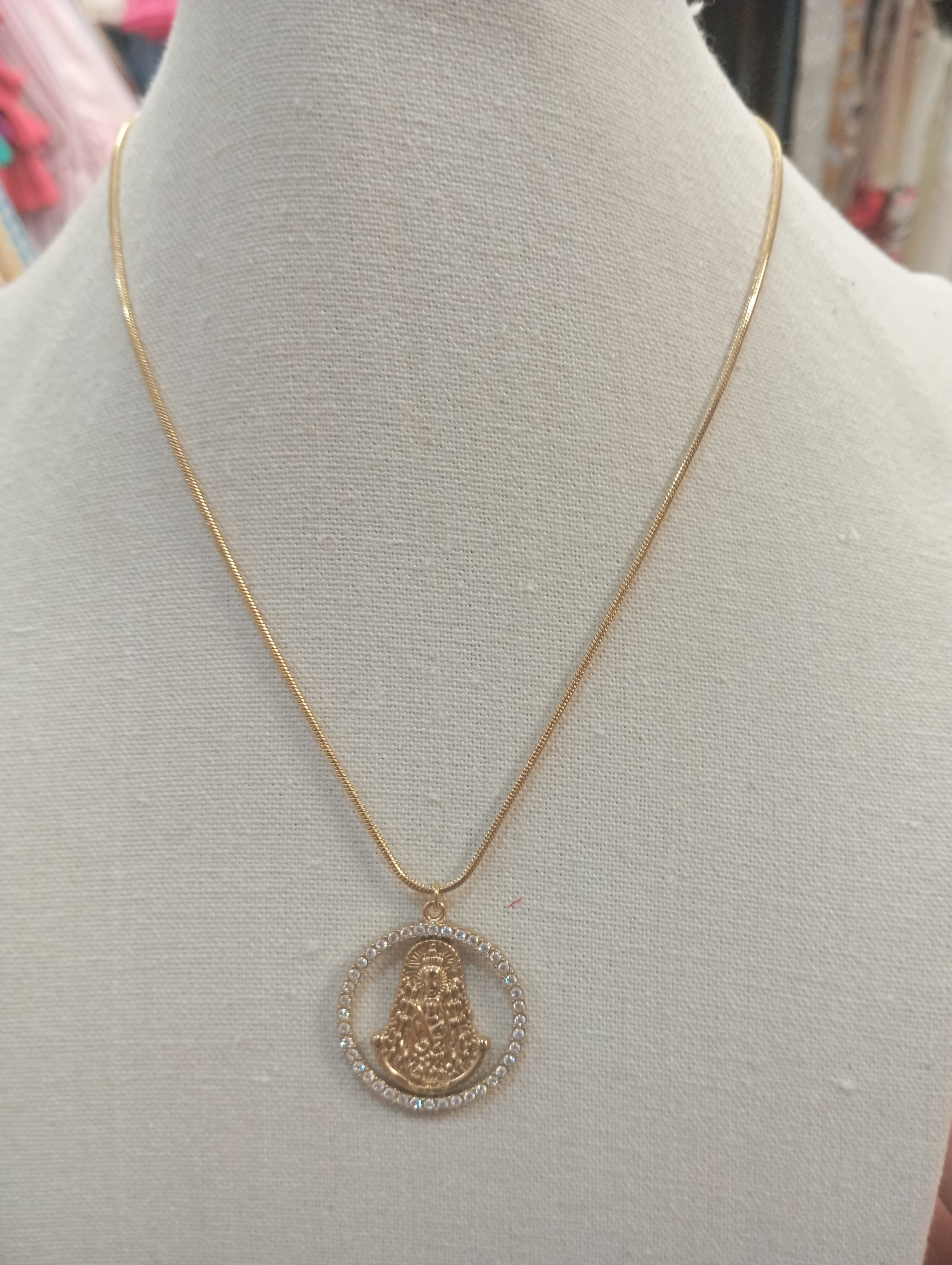 MEDALLA VIRGEN DEL ROCIO CIRCONITAS CON MEDALLA EN ACERO
