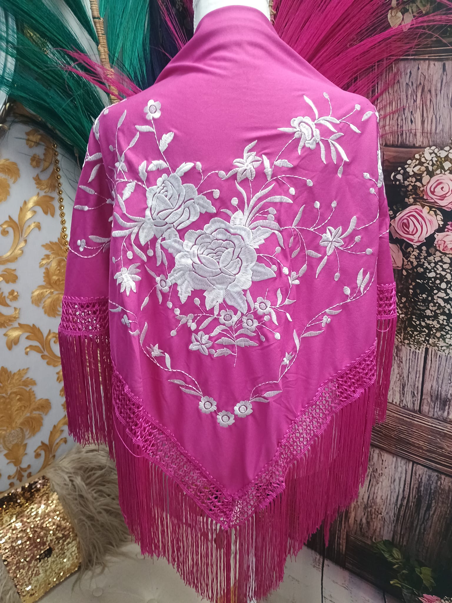 MANTON BUGANVILLA CON FLOR BLANCA