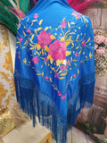 MANTON BORDADO AZUL CON FLOR BUGANVILLA Y ORO