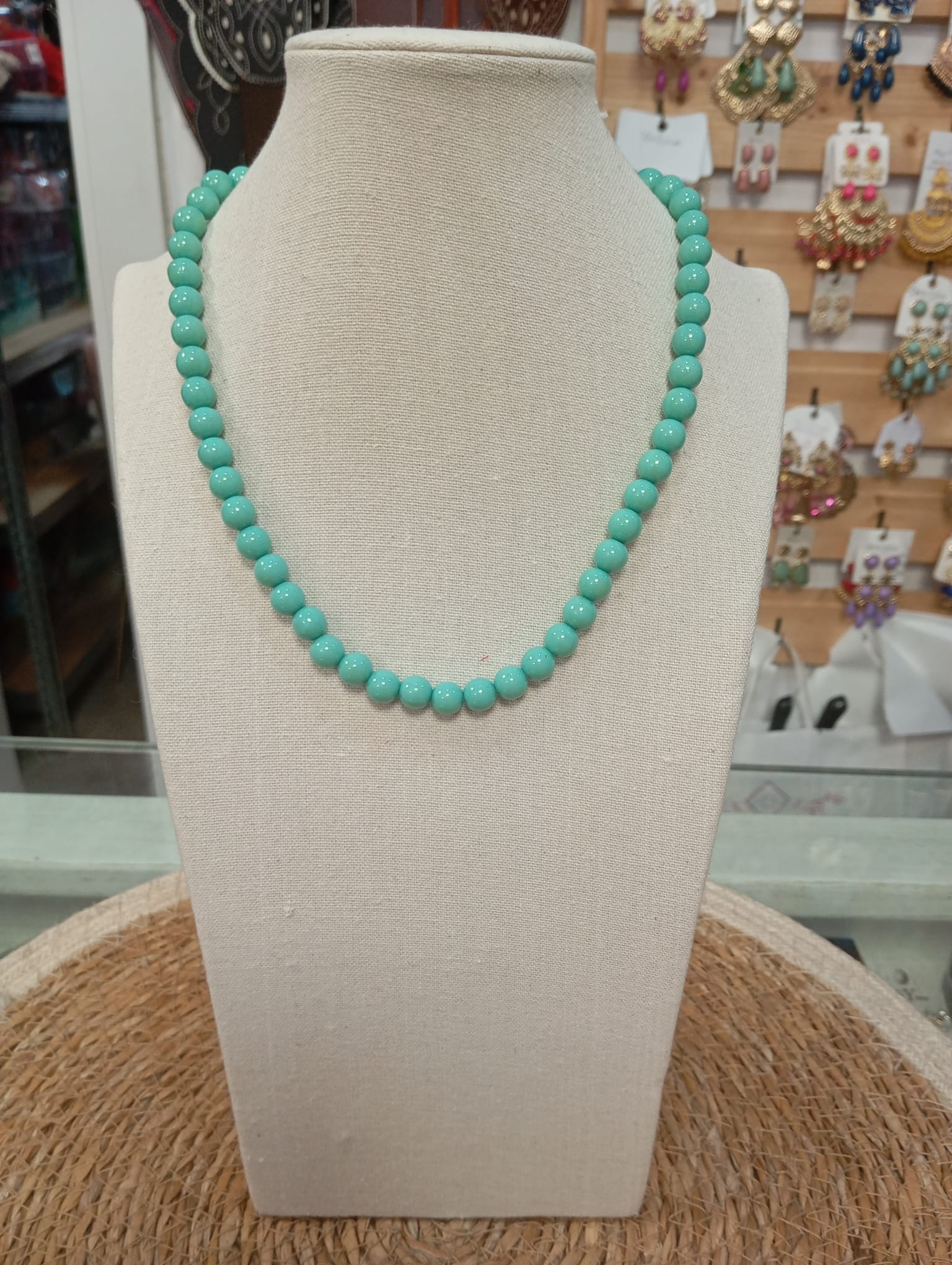 COLLAR BOLAS VERDE AGUA
