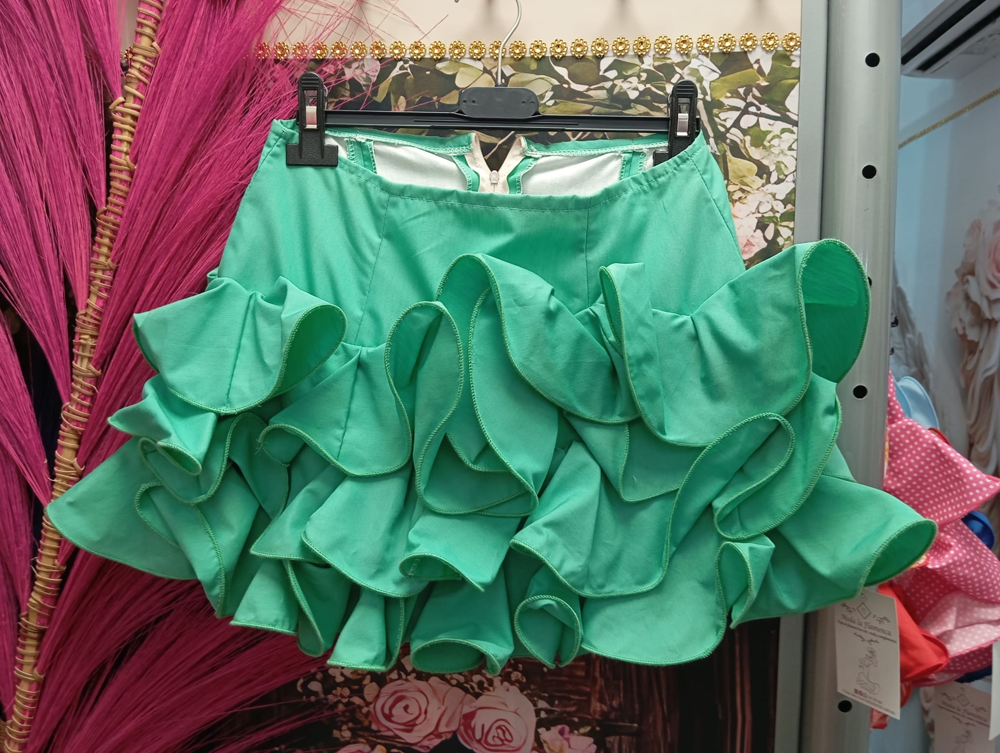 FALDA DE FLAMENCA CORTA PARA NIÑA TALLA 10.