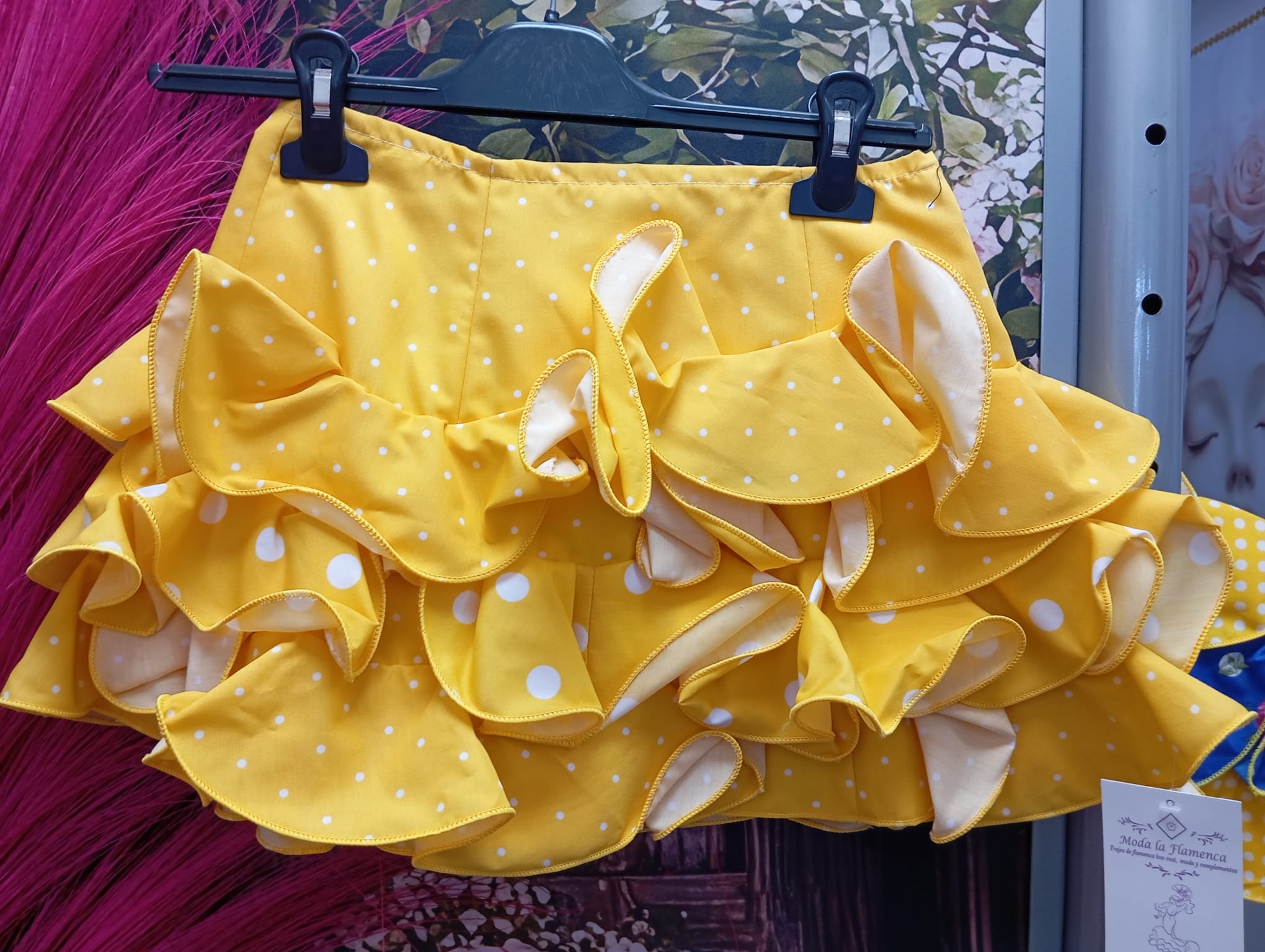 FALDA DE FLAMENCA CORTA PARA NIÑAS TALLA 8.