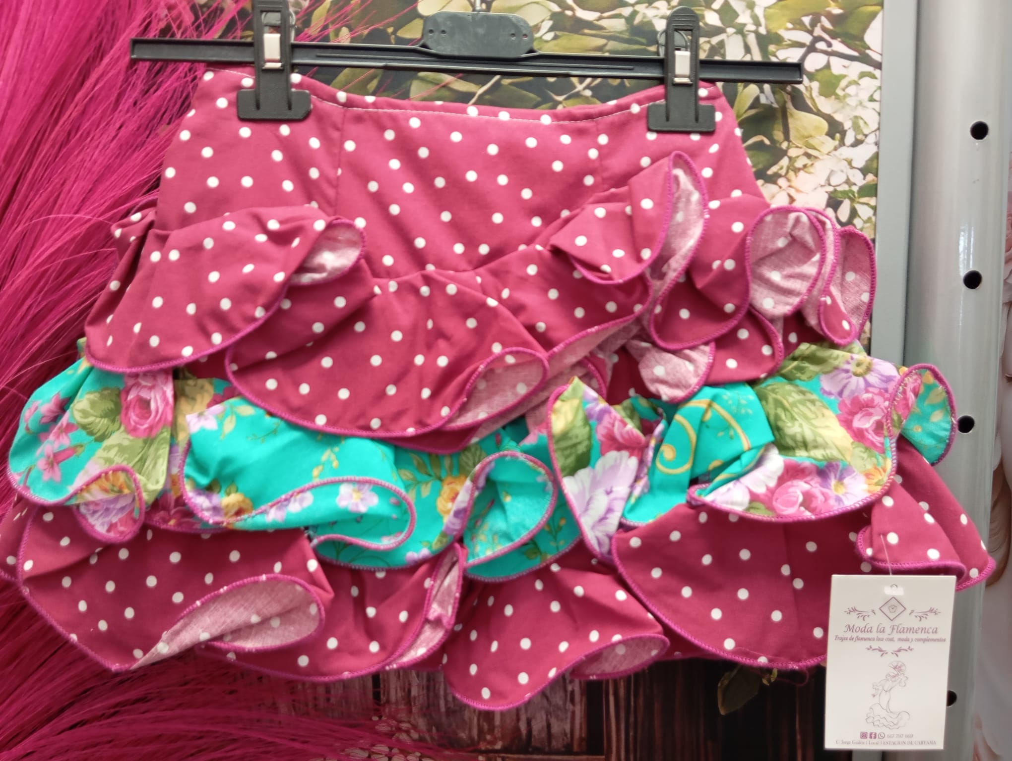 FALDA DE FLAMENCA CORTA PARA NIÑAS TALLA 6.