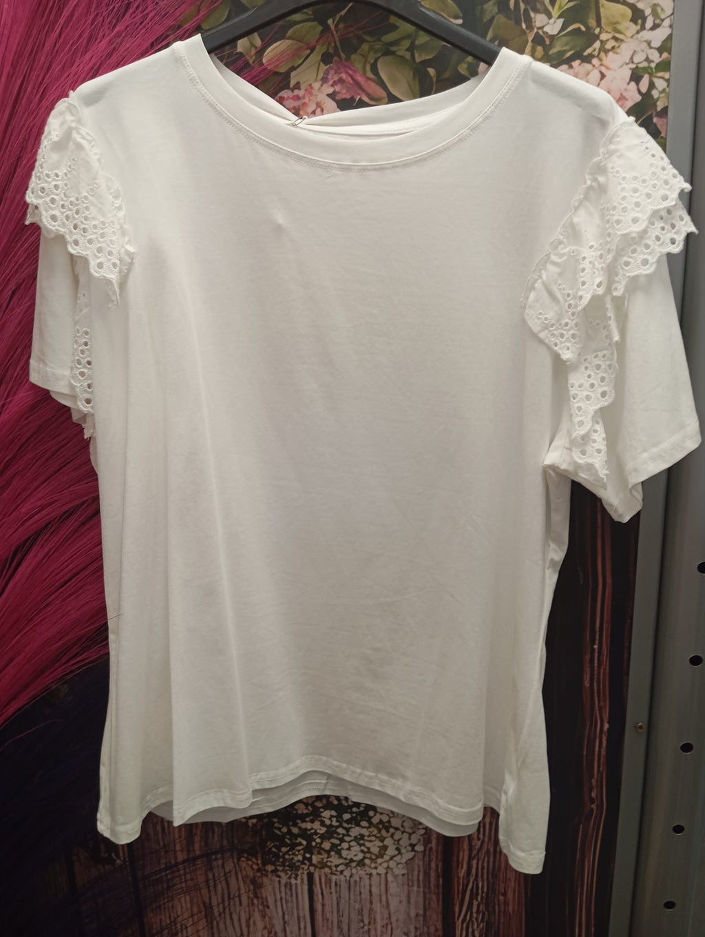 CAMISETA MANGA CORTA BLANCA CON VOLANTES