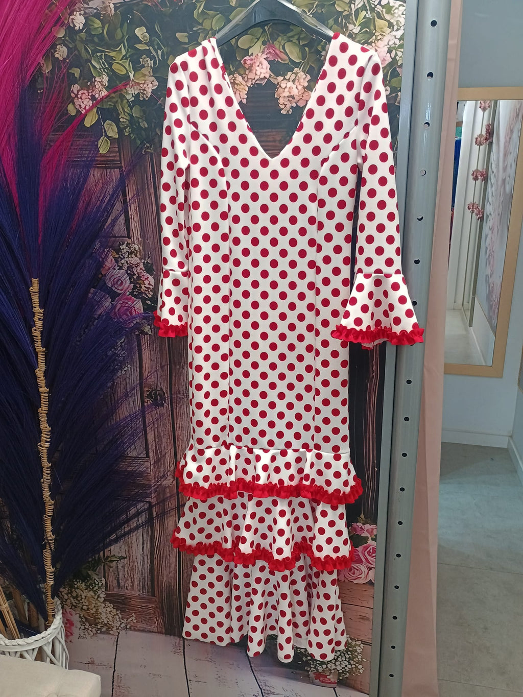 VESTIDO DE FLAMENCA MODELO LOLA CON LUNARES