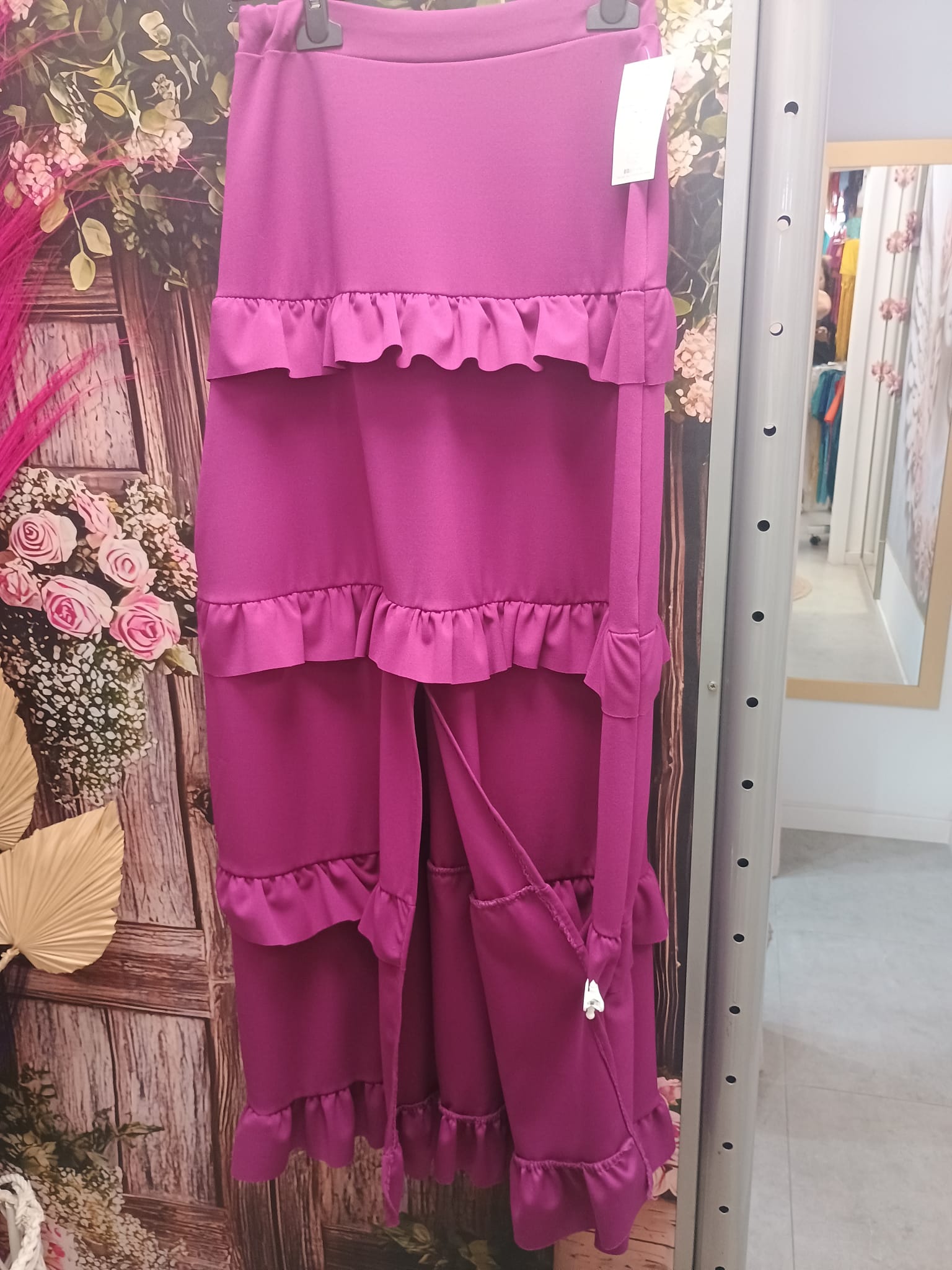 FALDA FLAMENCA CON RAJA AL CENTRO