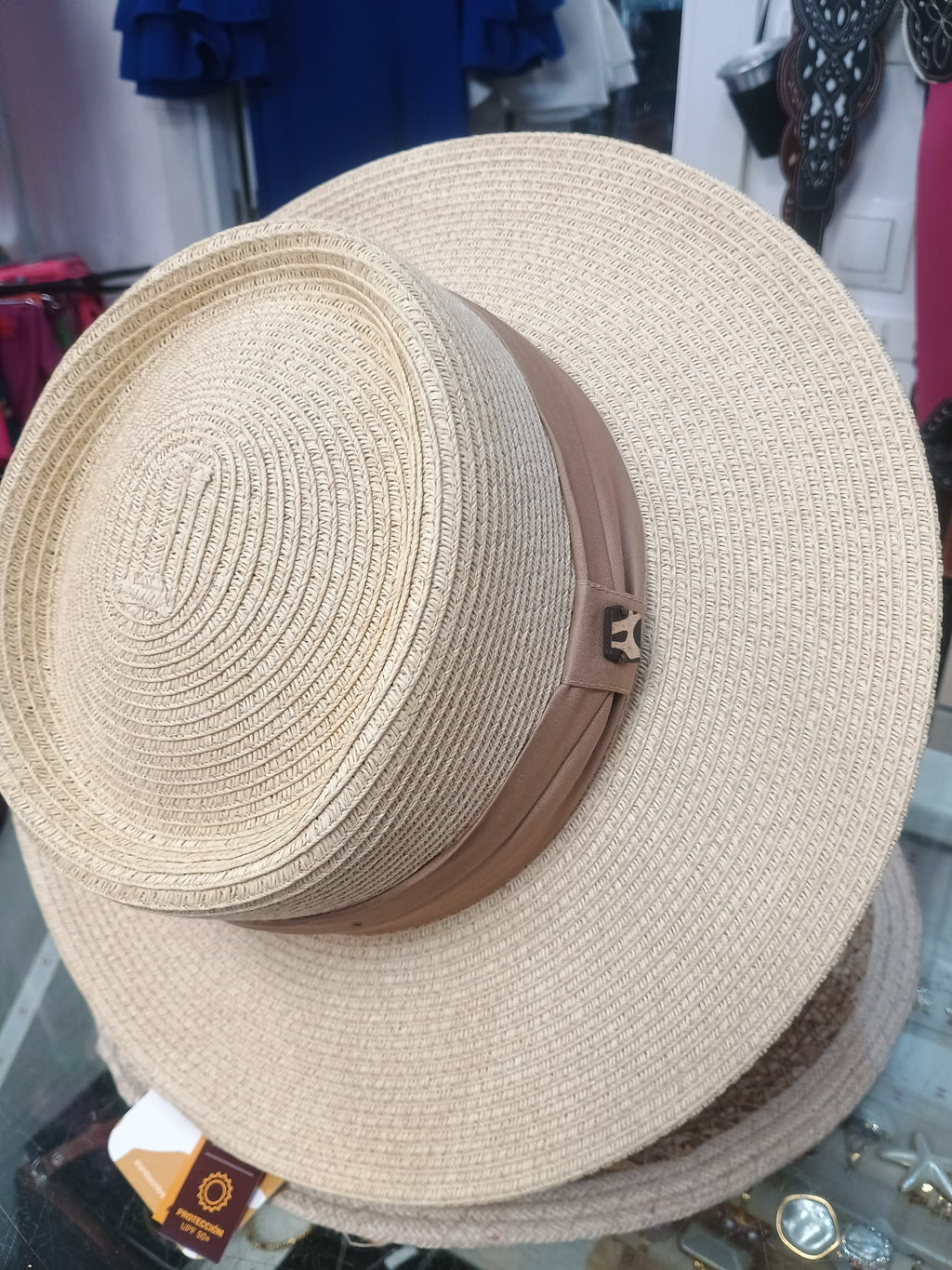 SOMBRERO GAMBLER CON BANDA A PLIEGUES (UNISEX)