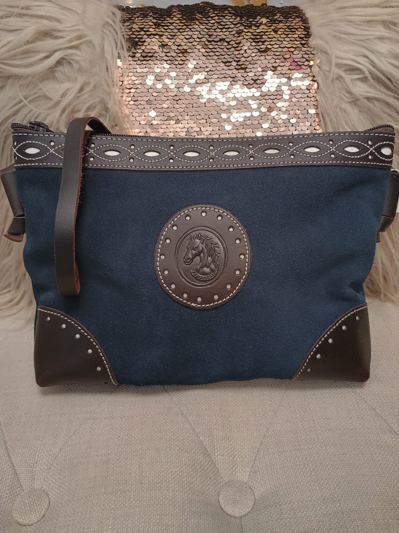 BOLSOS BANDOLERAS DE PIEL DE ANTE CON CIERRE DE CREMALLERA