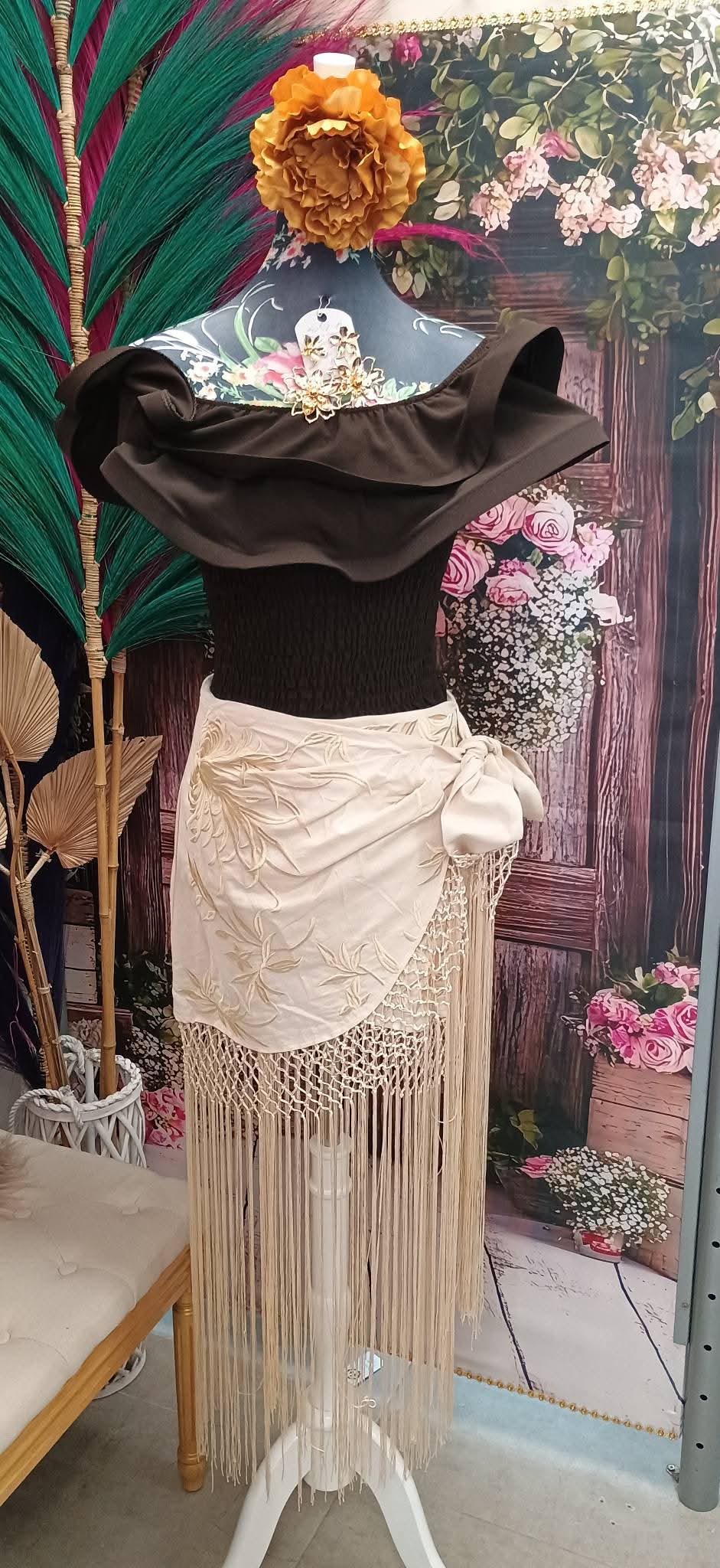 FALDA DE FLAMENCA CON FLECOS