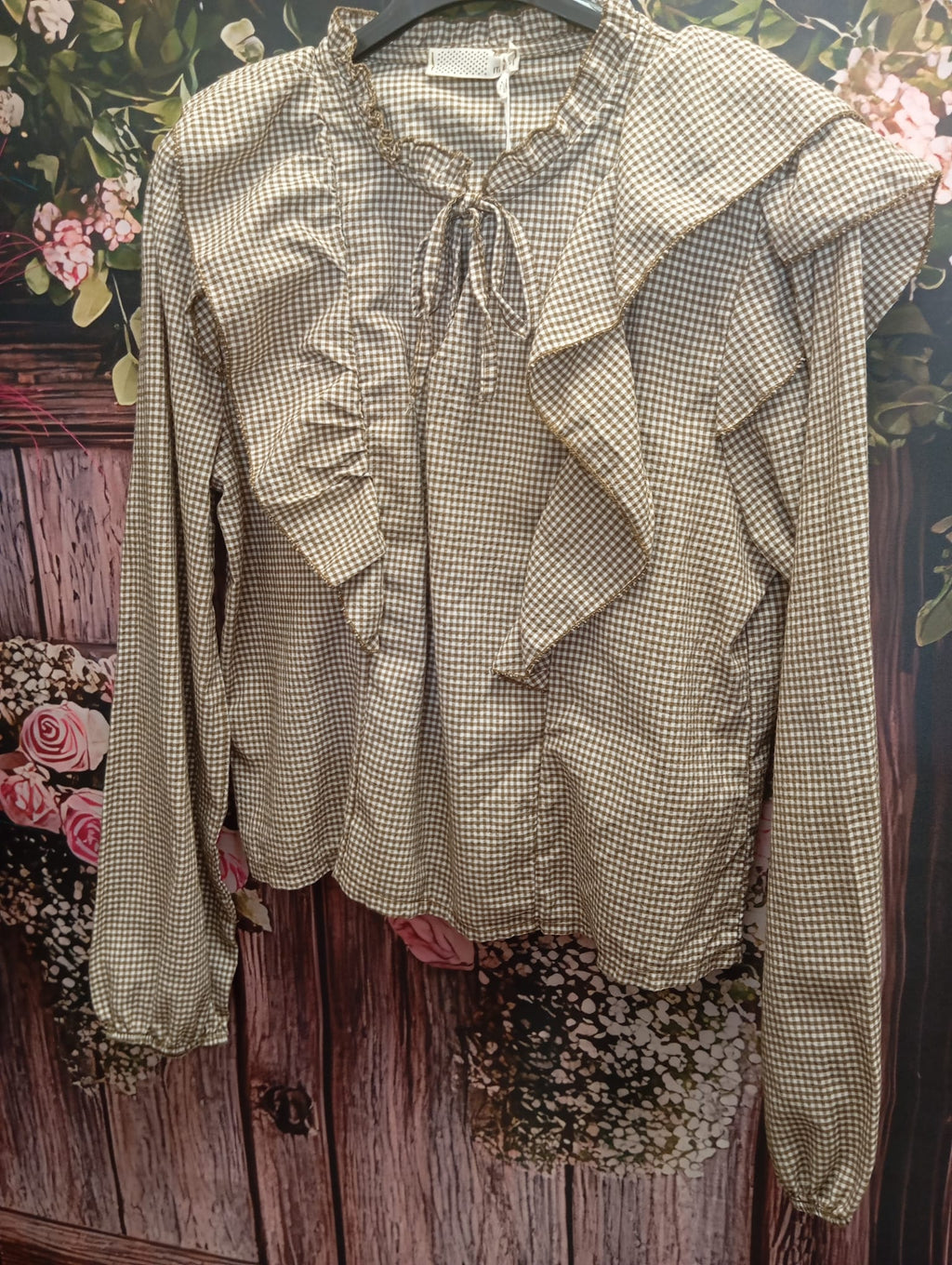 CAMISA CUADROS CON VOLANTES COLOR MARRON