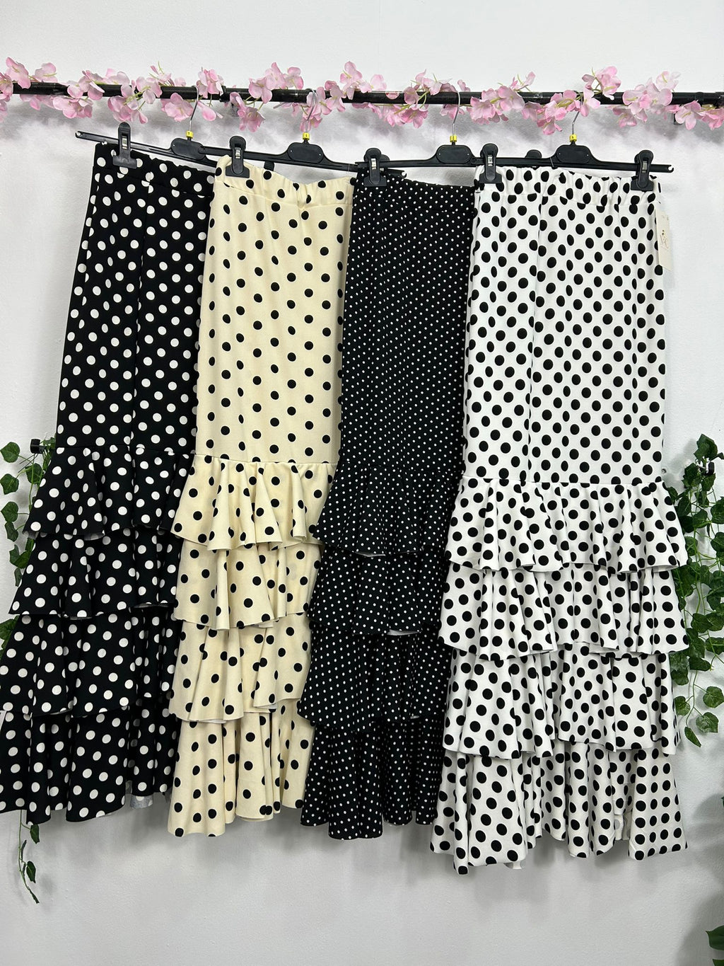 FALDA DE FLAMENCA VOLANTES RECTOS LUNARES